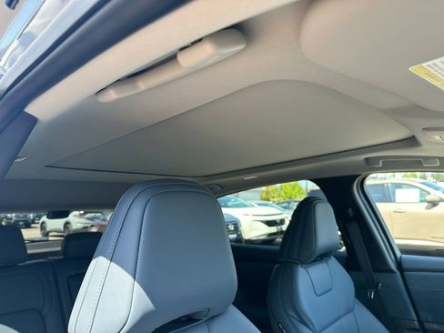 Used 2025 Nissan Ariya Platinum image 21