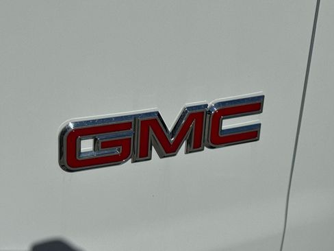 New 2025 GMC Savana 2500 w/ Driver Convenience Package RWD image 17