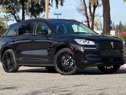 Used 2025 Lincoln Corsair Grand Touring w/ Equipment Group 301A image 2