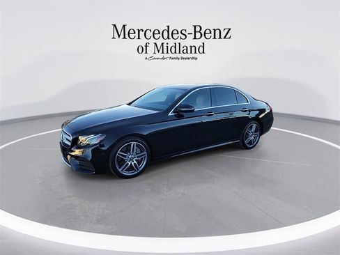 Used 2020 Mercedes-Benz E 350 Sedan image 4