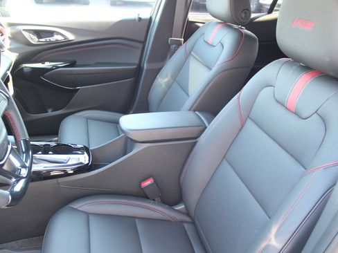 New 2026 Chevrolet Trax RS w/ Sunroof Package FWD image 9