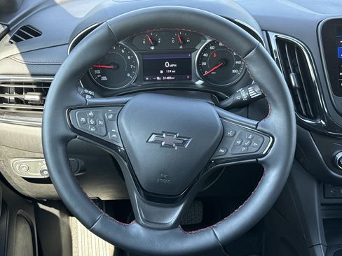 Used 2023 Chevrolet Equinox RS w/ RS Leather Package AWD/4WD image 18