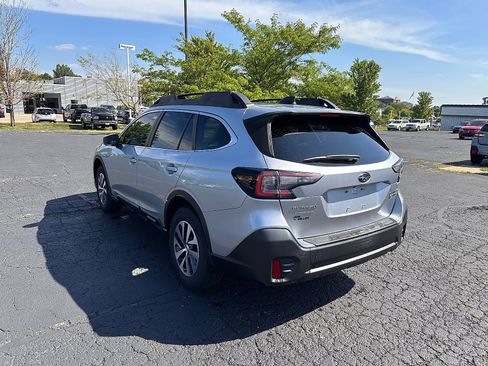 Used 2020 Subaru Outback Premium w/ Popular Package #1 AWD/4WD image 5