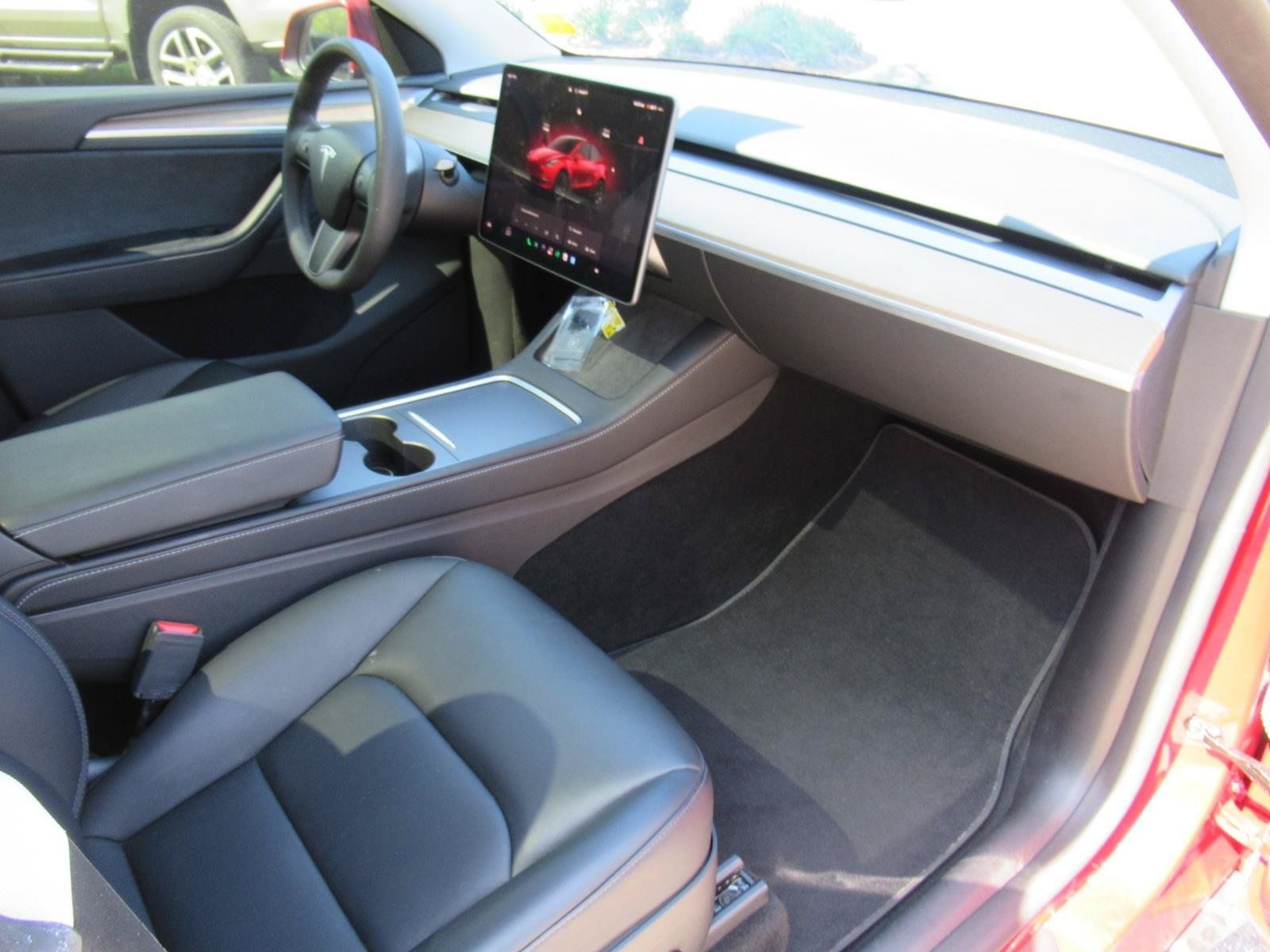Used 2024 Tesla Model Y Long Range AWD/4WD image 12