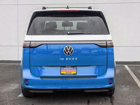 New 2025 Volkswagen ID. Buzz Pro S Plus AWD/4WD image 5