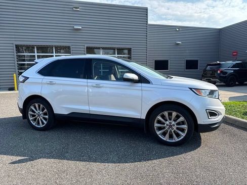 Certified 2018 Ford Edge Titanium w/ Equipment Group 302A AWD/4WD image 3
