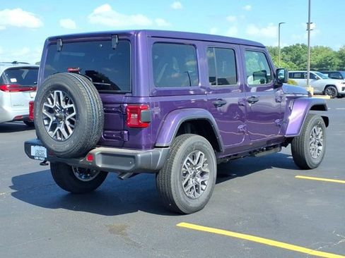 New 2026 Jeep Wrangler Unlimited Sahara AWD/4WD image 17