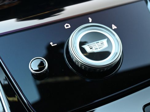 Used 2025 Cadillac Escalade V image 26