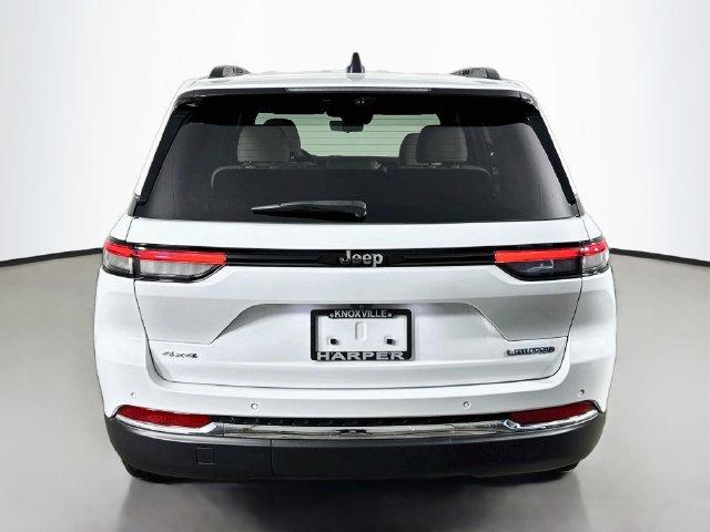 Used 2023 Jeep Grand Cherokee Limited w/ Luxury Tech Group II AWD/4WD image 9