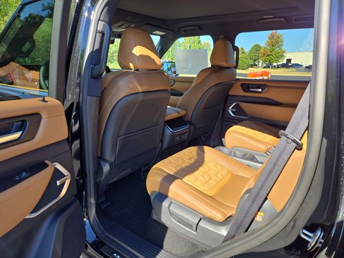 New 2026 Nissan Armada Platinum Reserve w/ Convenience Package image 15