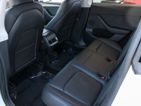 Used 2023 Tesla Model Y Long Range AWD/4WD image 17