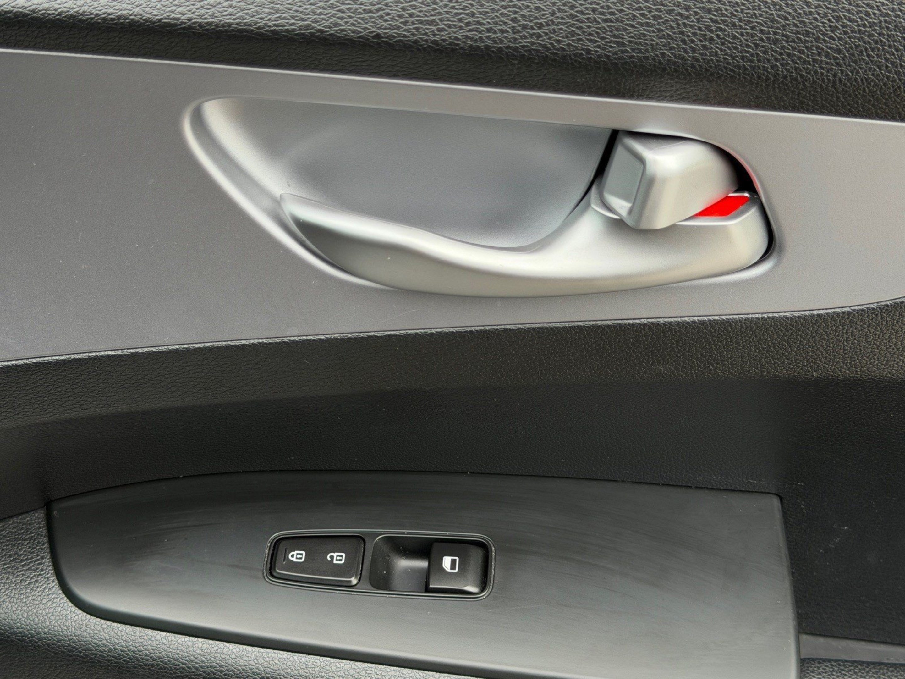 Certified 2024 Kia Forte LXS w/ LXS Technology Package FWD image 19