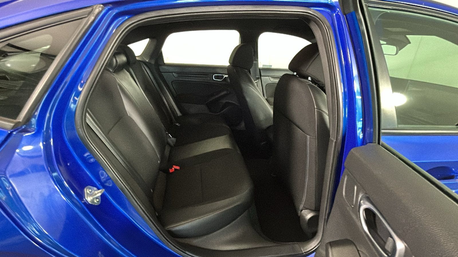 Used 2022 Honda Civic Sport image 32