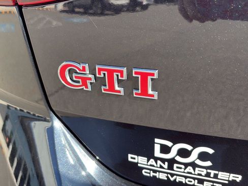 Used 2021 Volkswagen GTI SE FWD image 14