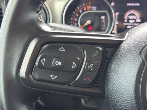 Used 2022 Jeep Gladiator Willys image 22