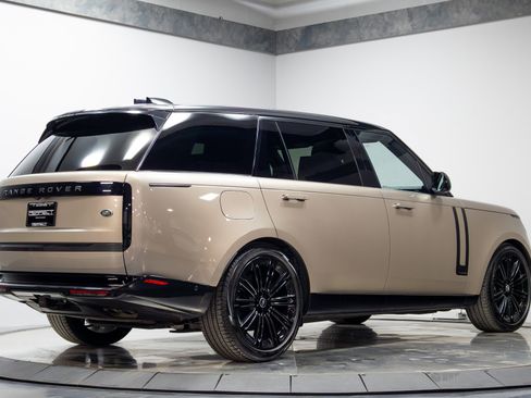 Used 2023 Land Rover Range Rover Long Wheelbase Autobiography AWD/4WD image 16