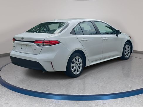 Used 2024 Toyota Corolla LE FWD image 5