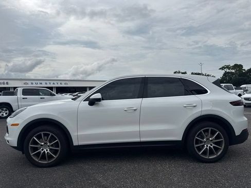 Used 2019 Porsche Cayenne AWD/4WD image 2