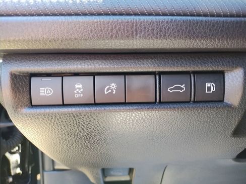 Used 2025 Toyota Camry SE FWD image 23