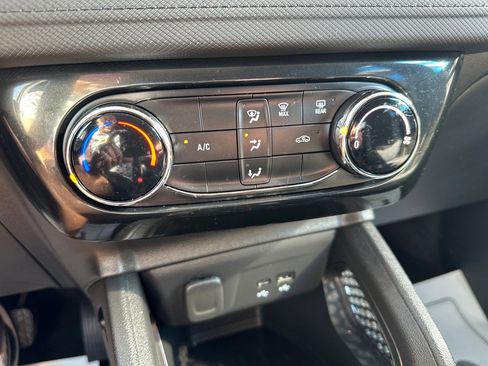 Used 2024 Chevrolet TrailBlazer LT image 17