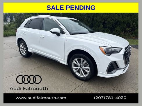 Used 2022 Audi Q3 2.0T Premium w/ Convenience Package AWD/4WD image 1