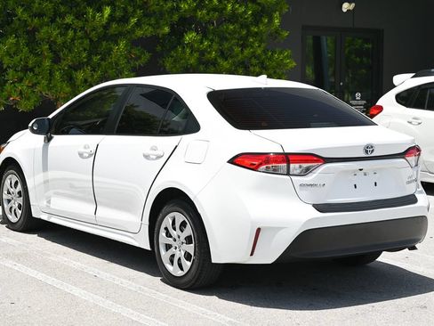 Used 2024 Toyota Corolla LE FWD image 6