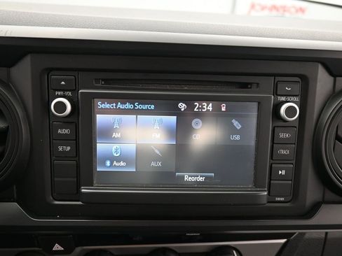 Used 2016 Toyota Tacoma SR image 22