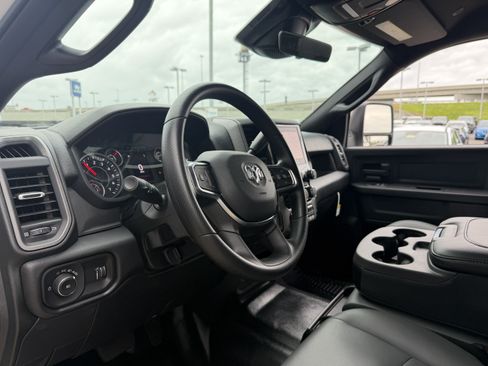 New 2026 RAM 3500 Tradesman AWD/4WD image 30