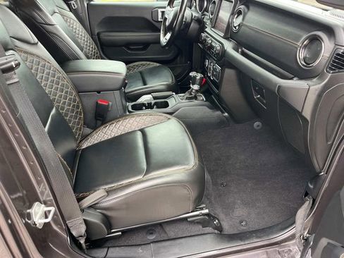 Used 2021 Jeep Wrangler Unlimited Sahara image 12