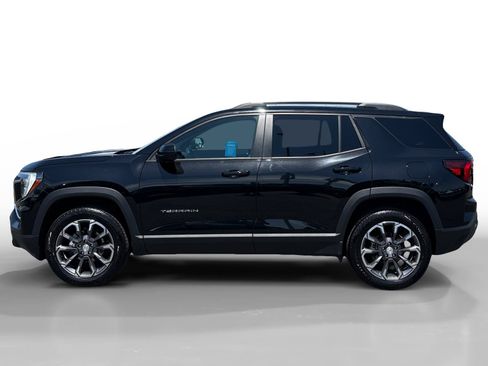 Used 2026 GMC Terrain Elevation w/ Elevation Premium Package FWD image 2