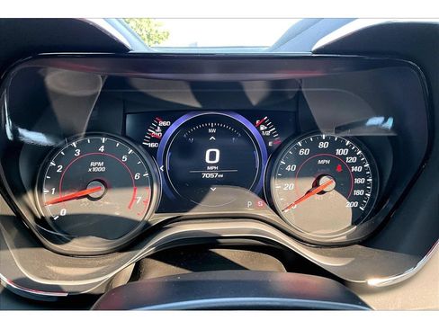 Used 2019 Chevrolet Camaro ZL1 RWD image 22