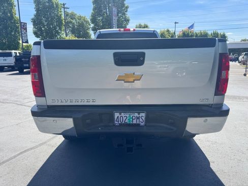 Used 2014 Chevrolet Silverado 3500 LTZ AWD/4WD image 4