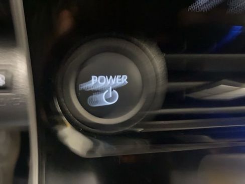 Certified 2024 Subaru Solterra Limited image 15