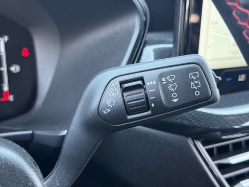 Used 2023 Ford Escape ST-Line w/ Tech Pack #1 AWD/4WD image 29