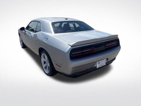 Used 2018 Dodge Challenger R/T RWD image 3