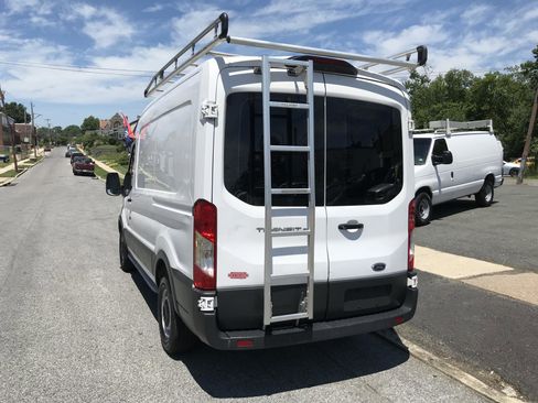 Used 2018 Ford Transit 250 RWD image 6