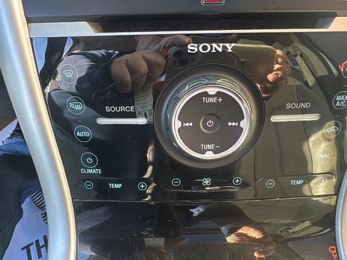 Used 2011 Ford Edge Limited w/ 302A Rapid Spec Order Code image 18