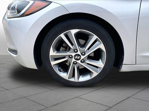 Used 2017 Hyundai Elantra Limited FWD image 11