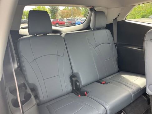 Used 2020 Buick Enclave Premium w/ Sun and Sites Package AWD/4WD image 38