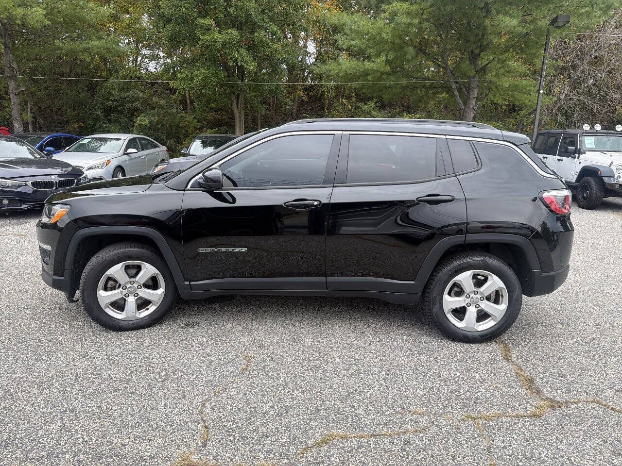 Used 2018 Jeep Compass Latitude w/ Popular Equipment Group AWD/4WD image 10