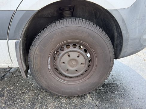 Used 2020 Mercedes-Benz Sprinter 2500 image 24