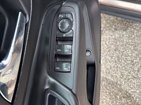 Used 2018 Chevrolet Equinox LT image 14