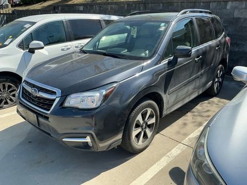 Used 2017 Subaru Forester 2.5i Limited image 5