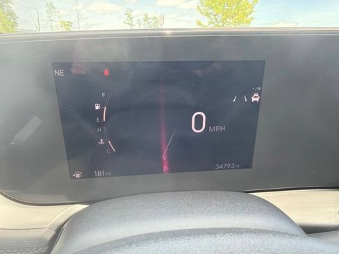 Used 2025 Buick Encore GX Preferred FWD image 11