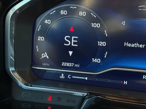 Used 2024 Chevrolet Silverado 1500 LT Trail Boss w/ LT Trail Boss Premium Package image 21