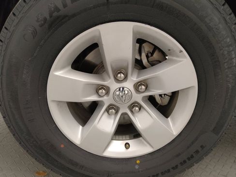 Used 2022 RAM 1500 Tradesman w/ Chrome Appearance Group image 31