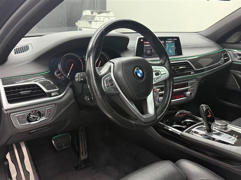 Used 2018 BMW 750i xDrive AWD/4WD image 11