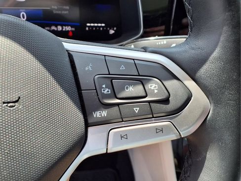 Used 2025 Volkswagen Jetta SE w/ Sunroof Package FWD image 19