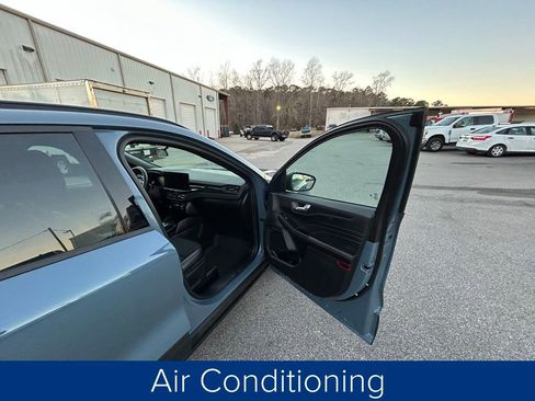 Used 2025 Ford Escape ST-Line w/ Equipment Group 301A image 23