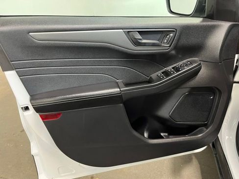 Used 2024 Ford Escape Active FWD image 19